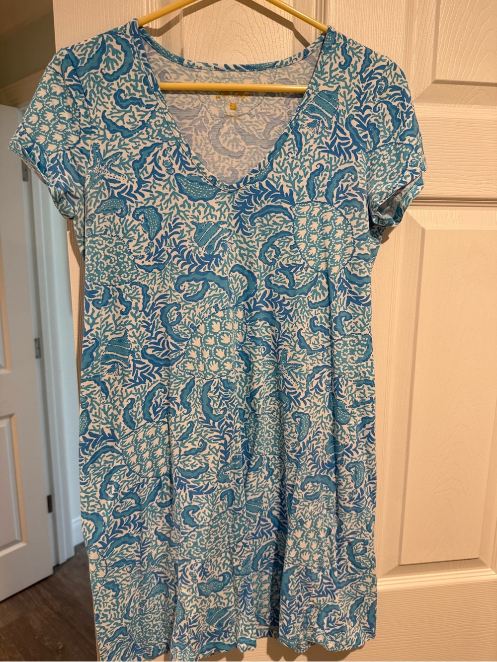 Lilly Pulitzer Blue & White V-Neck Short Sleeve Mini Dress